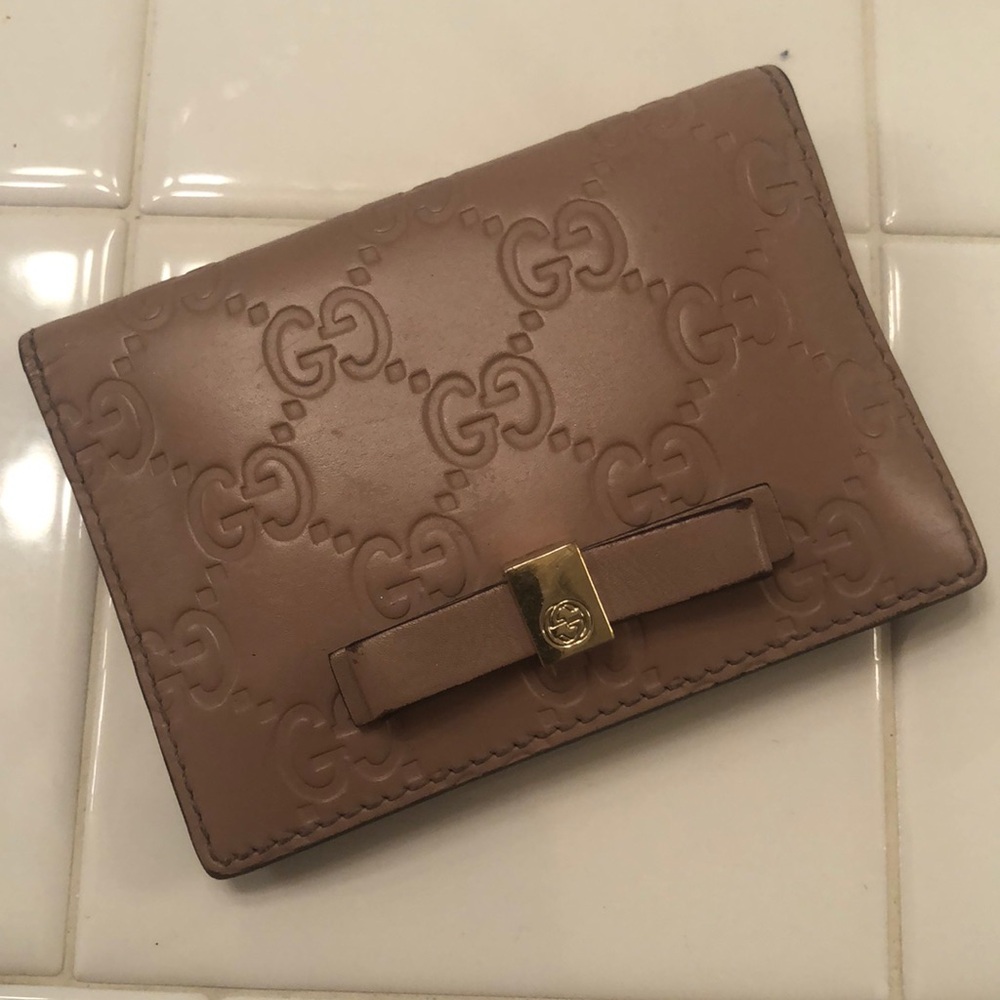 Authentic Gucci Bow Mauve Card Case Wallet